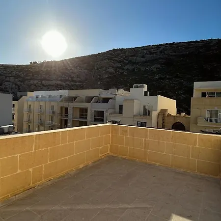 Apartment Anton Court Xlendi